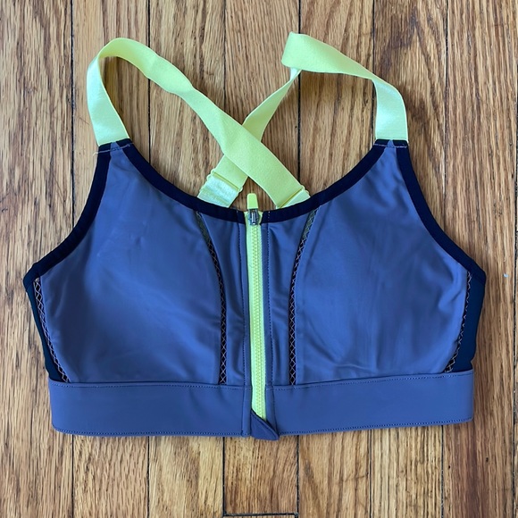 Fabletics Sports Bra - Picture 1 of 2